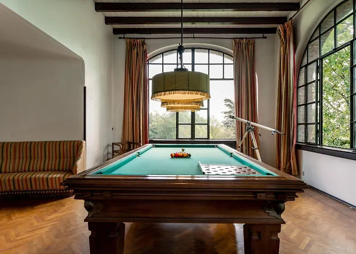 Rocchetta By Halldis Вилла Бозизио-Парини