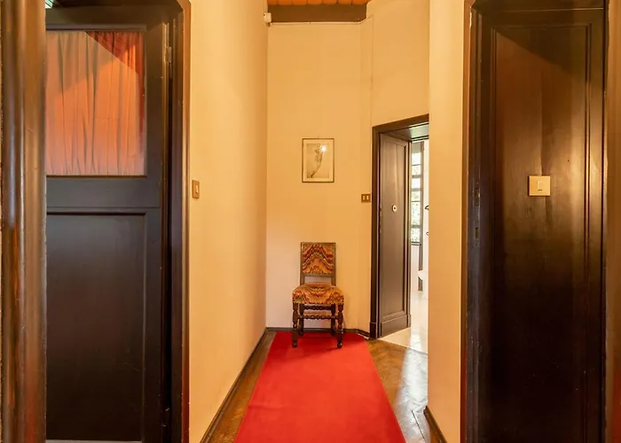 Rocchetta By Halldis Бозизио-Парини