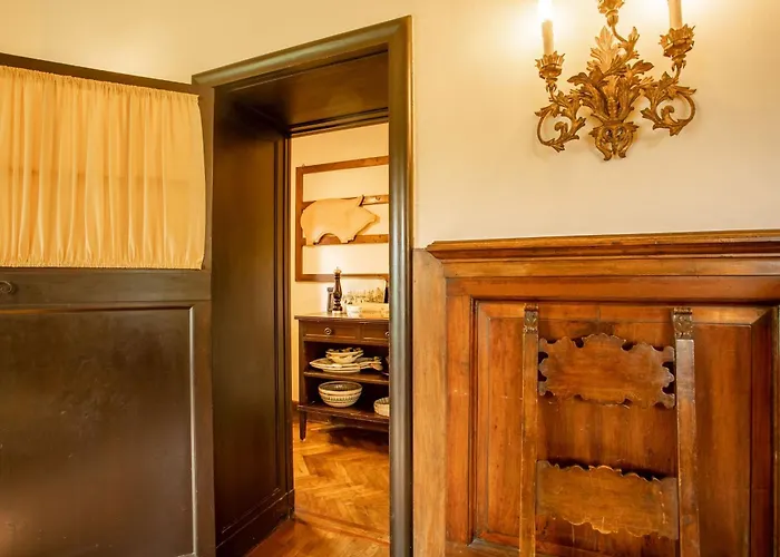 Rocchetta By Halldis Бозизио-Парини