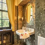 Rocchetta By Halldis Villa *