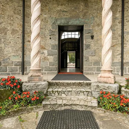 Rocchetta By Halldis Villa