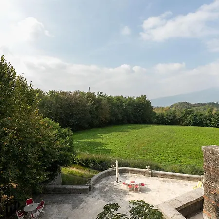 Rocchetta By Halldis *