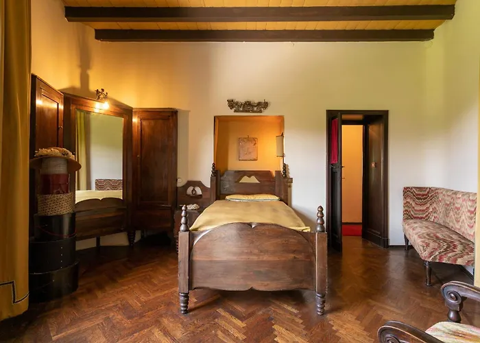 Rocchetta By Halldis *