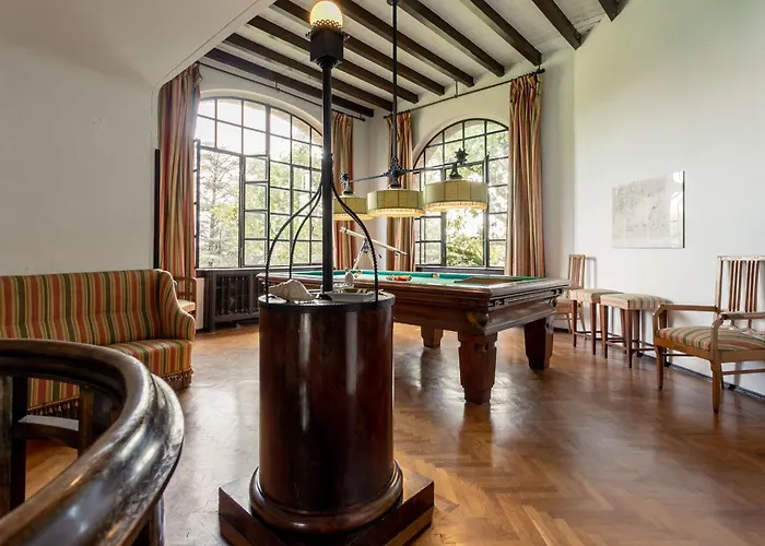 Rocchetta By Halldis *