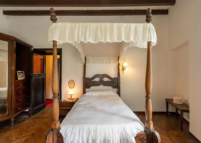 Rocchetta By Halldis Villa *