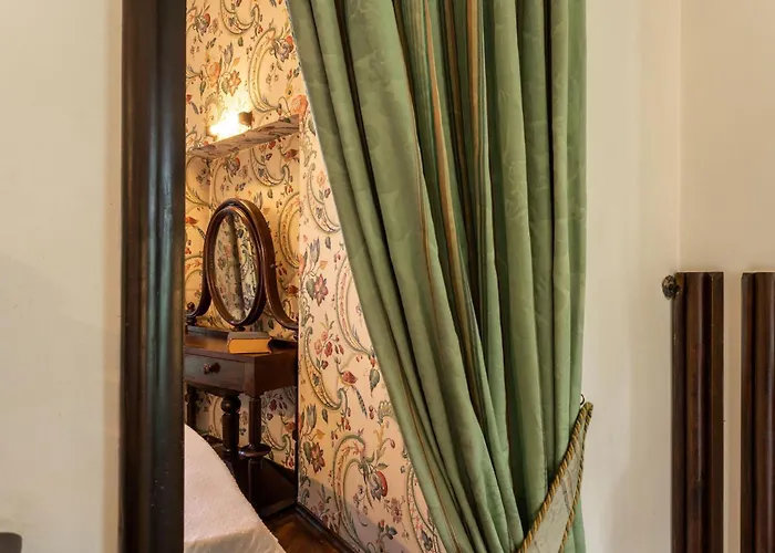 Rocchetta By Halldis Vila *