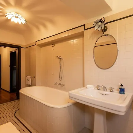 Rocchetta By Halldis Villa *