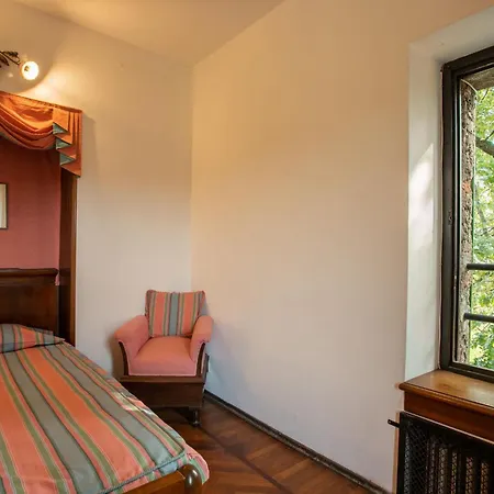 Rocchetta By Halldis Villa *