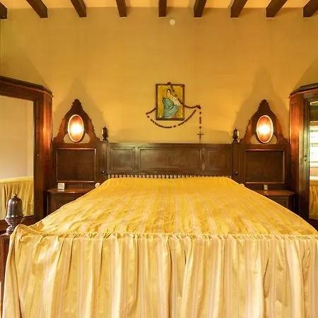 Rocchetta By Halldis Villa